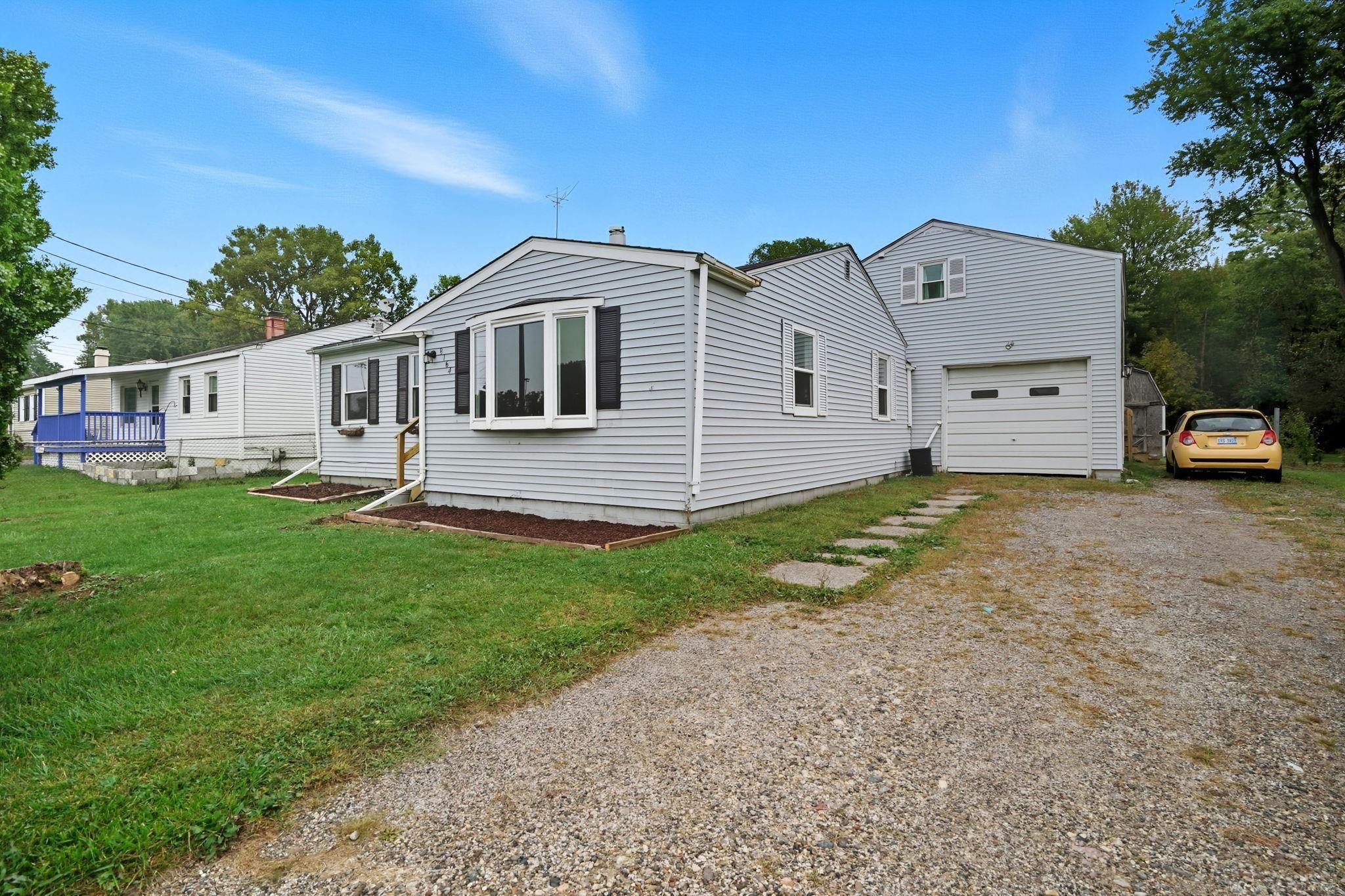 8164 Neff Road Mount Morris, MI 48458 - Photo 3 of 25