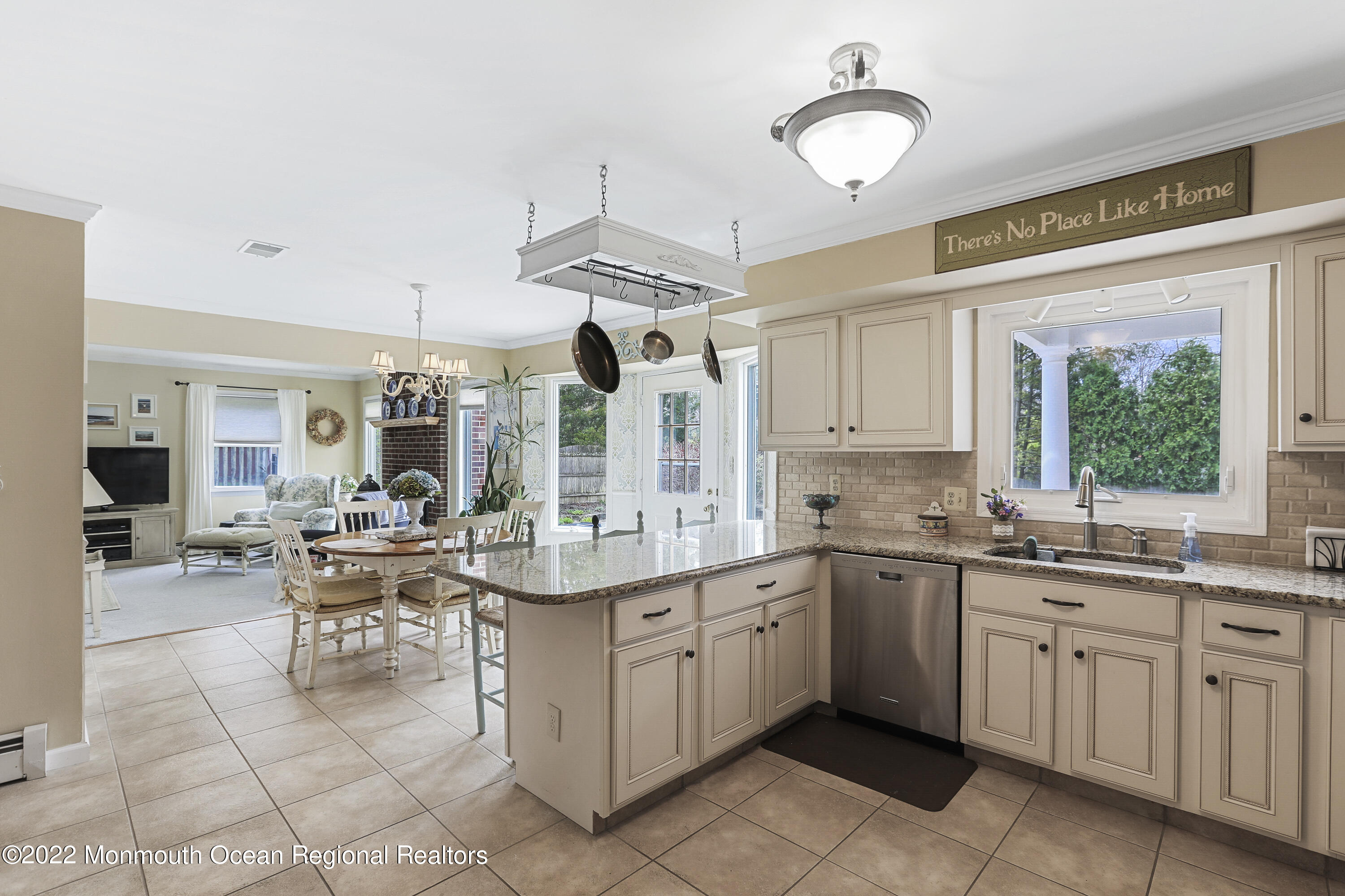 7 Rowena Road Manalapan, NJ 07726 - Photo 11 of 38 1T3A6231
