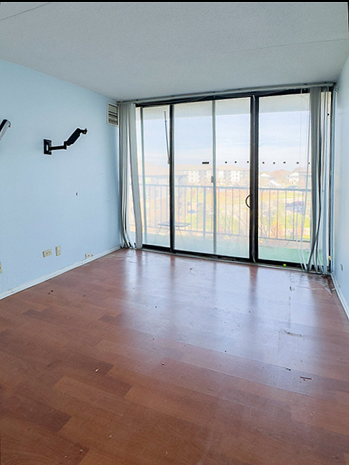 2015 South Finley Road, Unit 812 Lombard, IL 60148 - Photo 5 of 13