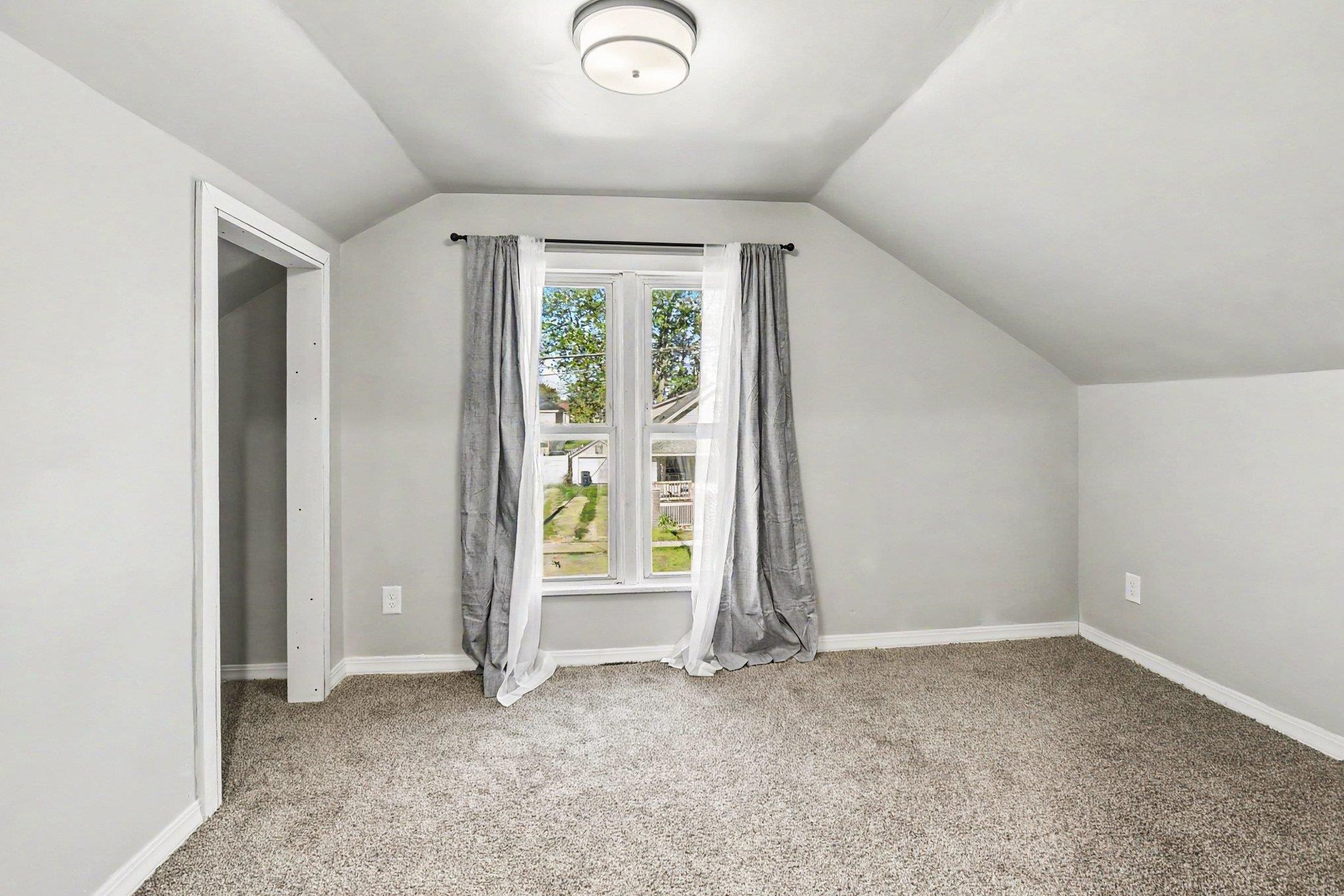 305.5 South Catherine Street Bay City, MI 48708 - Photo 7 of 12
