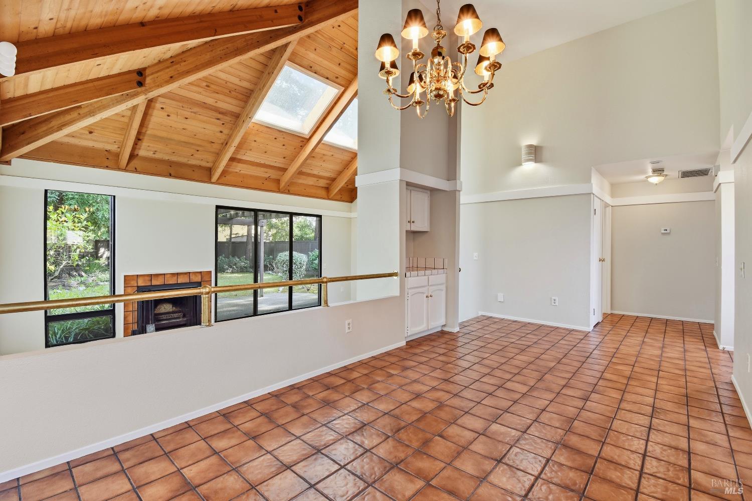 1320 North Street, Unit 7 Santa Rosa, CA 95404 - Photo 8 of 28 a very nice looking room with a large window