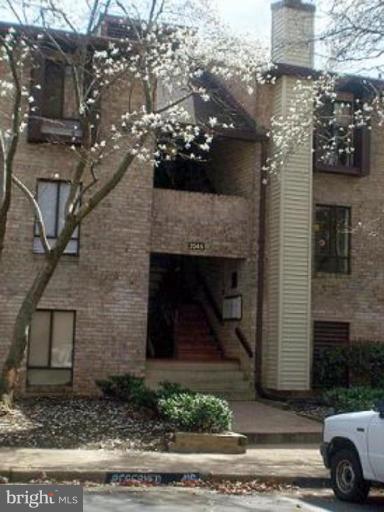 2245 Castle Rock Square, Unit 1B Reston, VA 20191 - Photo 1 of 1 Exterior (Main)