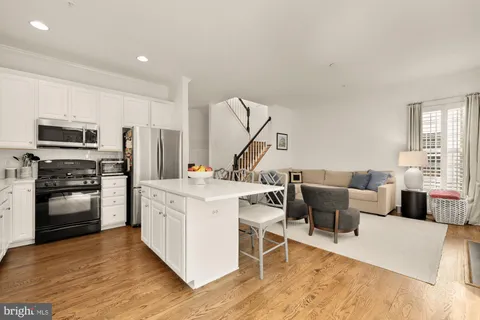 $600,000 | 41 Inkberry Circle, Gaithersburg, MD 20877