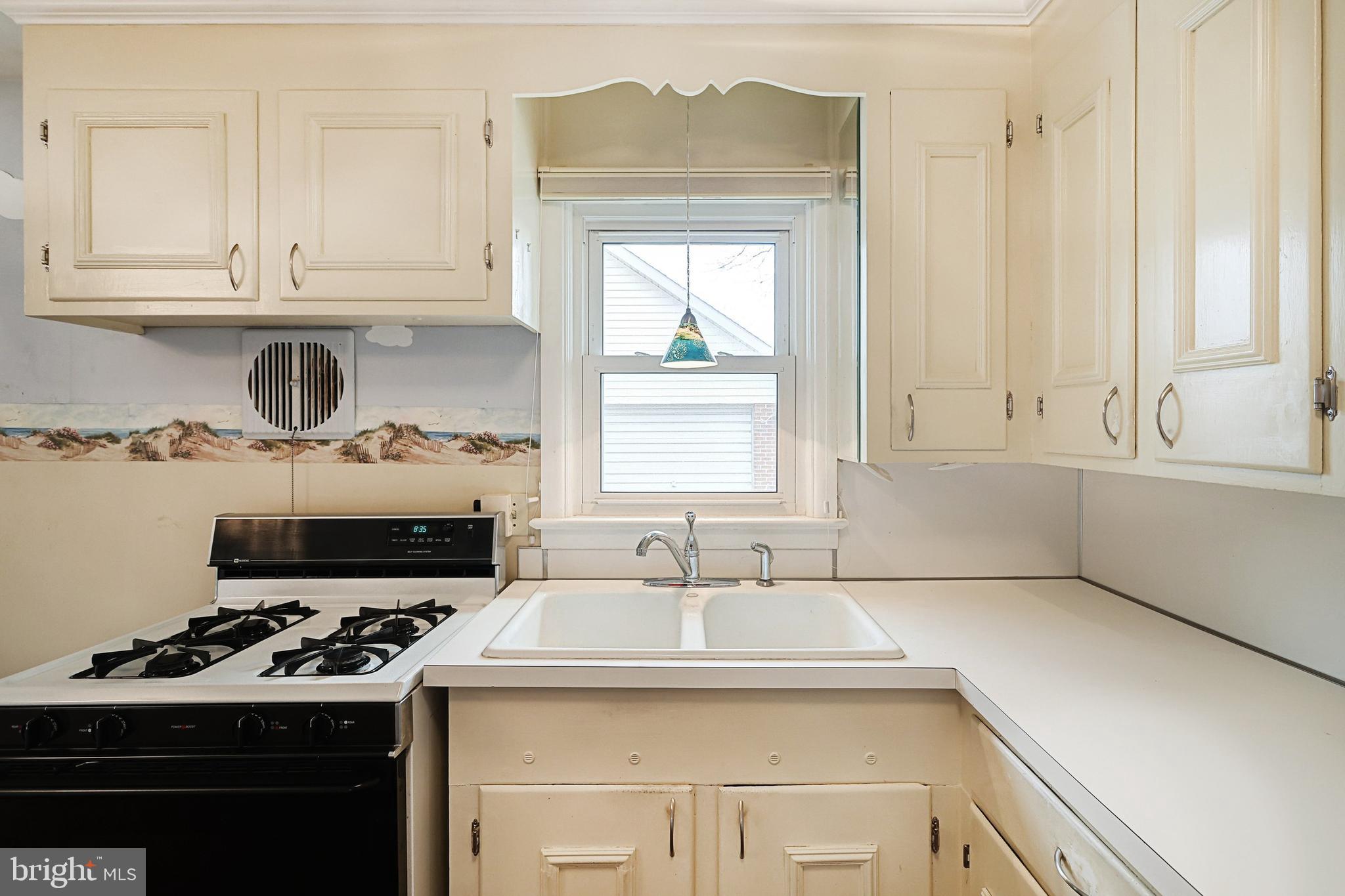 1898 Church Road York, PA 17408 - Photo 10 of 34 Eat In Kitchen