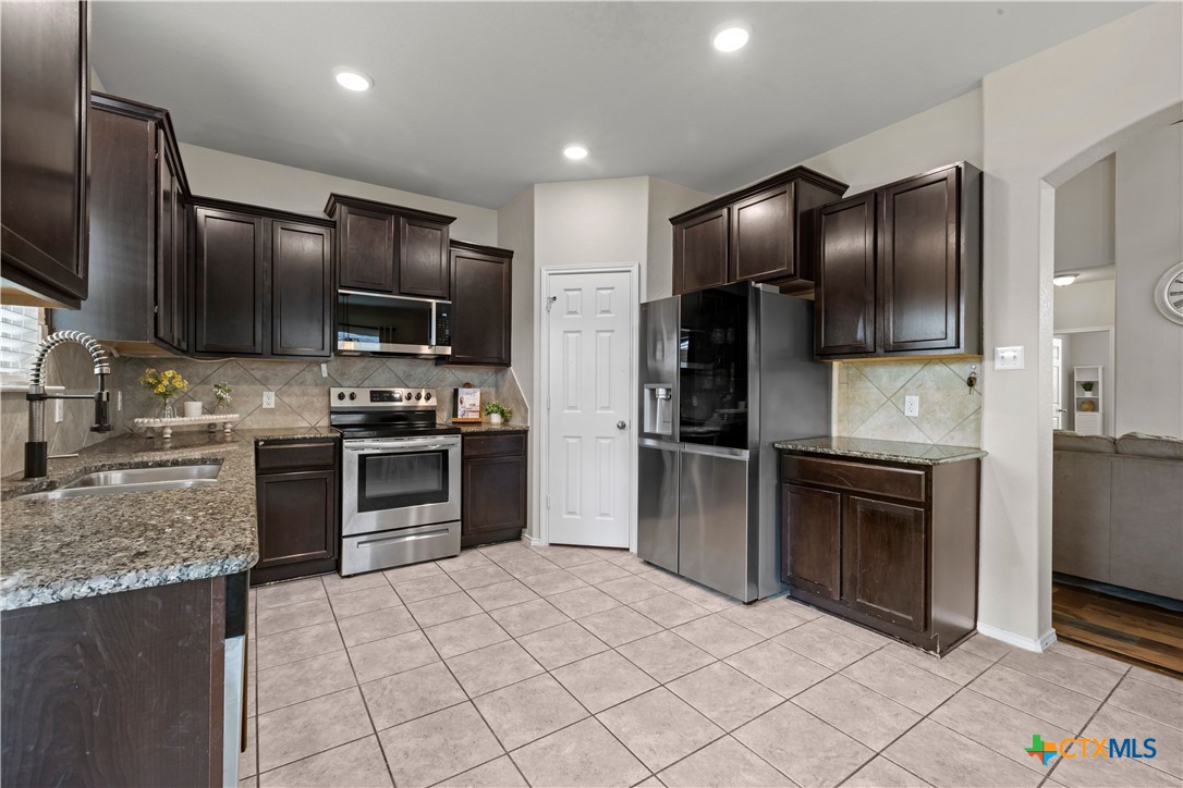 6216 Tess Road Temple, TX 76502 - Photo 4 of 41