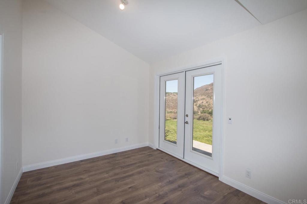 2670 Vista Del Rio Fallbrook, CA 92028 - Photo 19 of 24