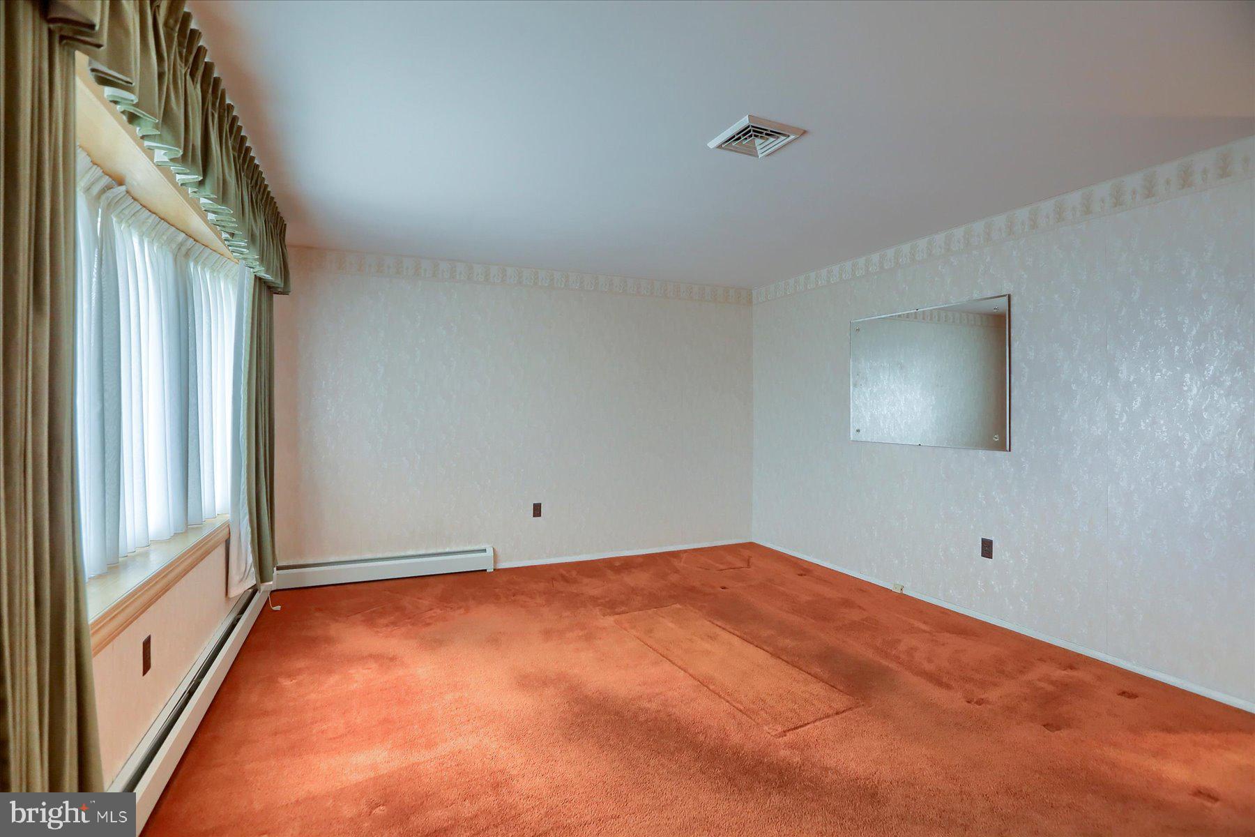 215 North Middlesex Road Carlisle, PA 17013 - Photo 3 of 32 Gallery Image 3