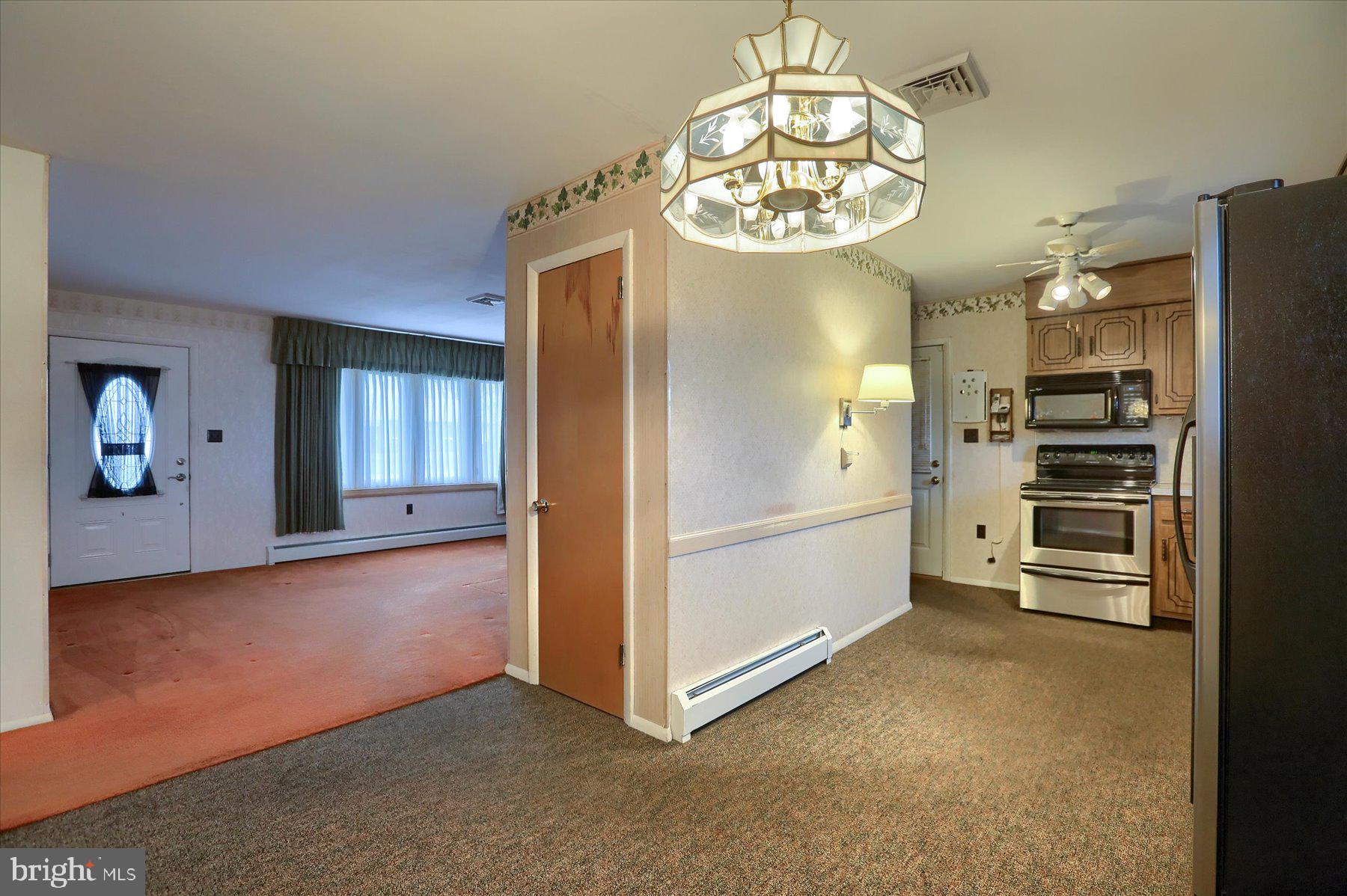 215 North Middlesex Road Carlisle, PA 17013 - Photo 5 of 32 Gallery Image 5