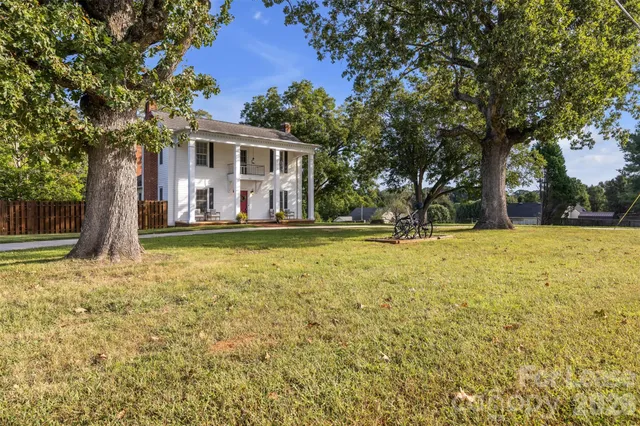 $3,000 | 462 Mock Mill Road, Statesville, NC 28677