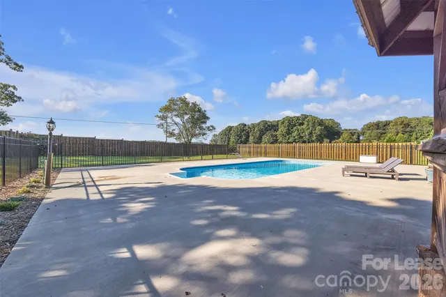 $3,000 | 462 Mock Mill Road, Statesville, NC 28677