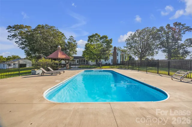 $3,000 | 462 Mock Mill Road, Statesville, NC 28677