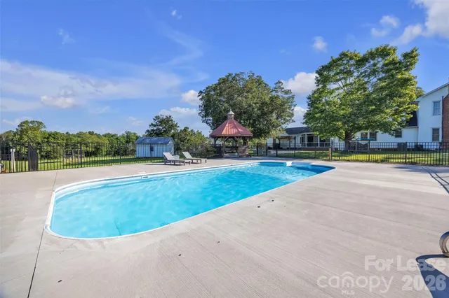 $3,000 | 462 Mock Mill Road, Statesville, NC 28677