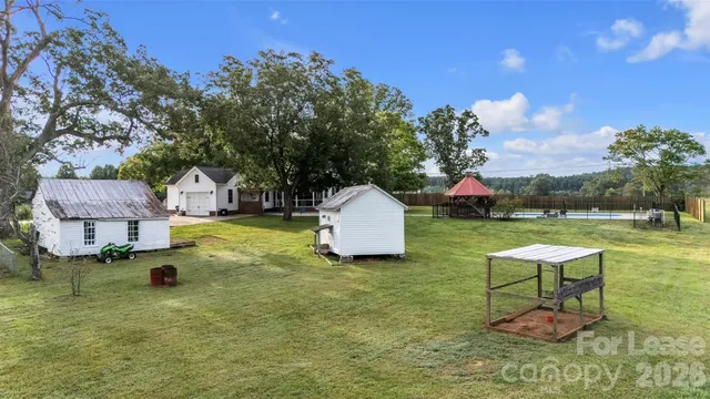 $3,000 | 462 Mock Mill Road, Statesville, NC 28677