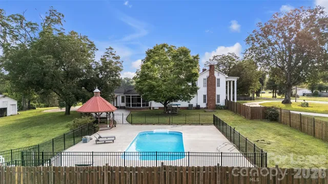 $3,000 | 462 Mock Mill Road, Statesville, NC 28677