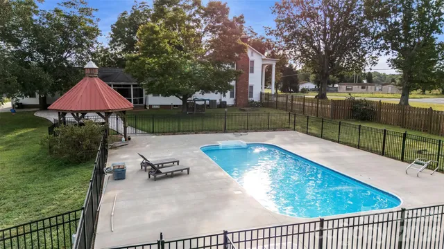 $3,000 | 462 Mock Mill Road, Statesville, NC 28677