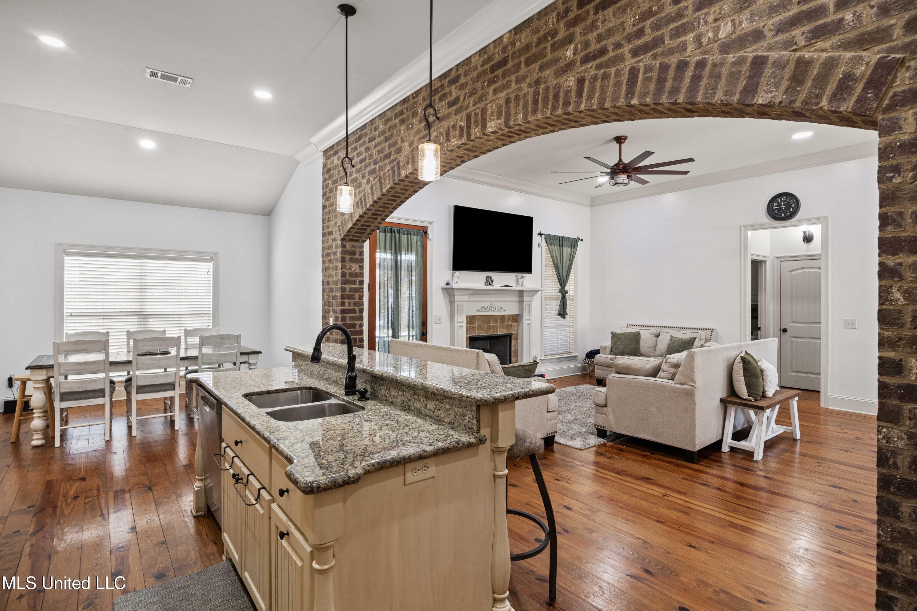 110 Tailfeather Drive Madison, MS 39110 - Photo 11 of 25 EOSR8663