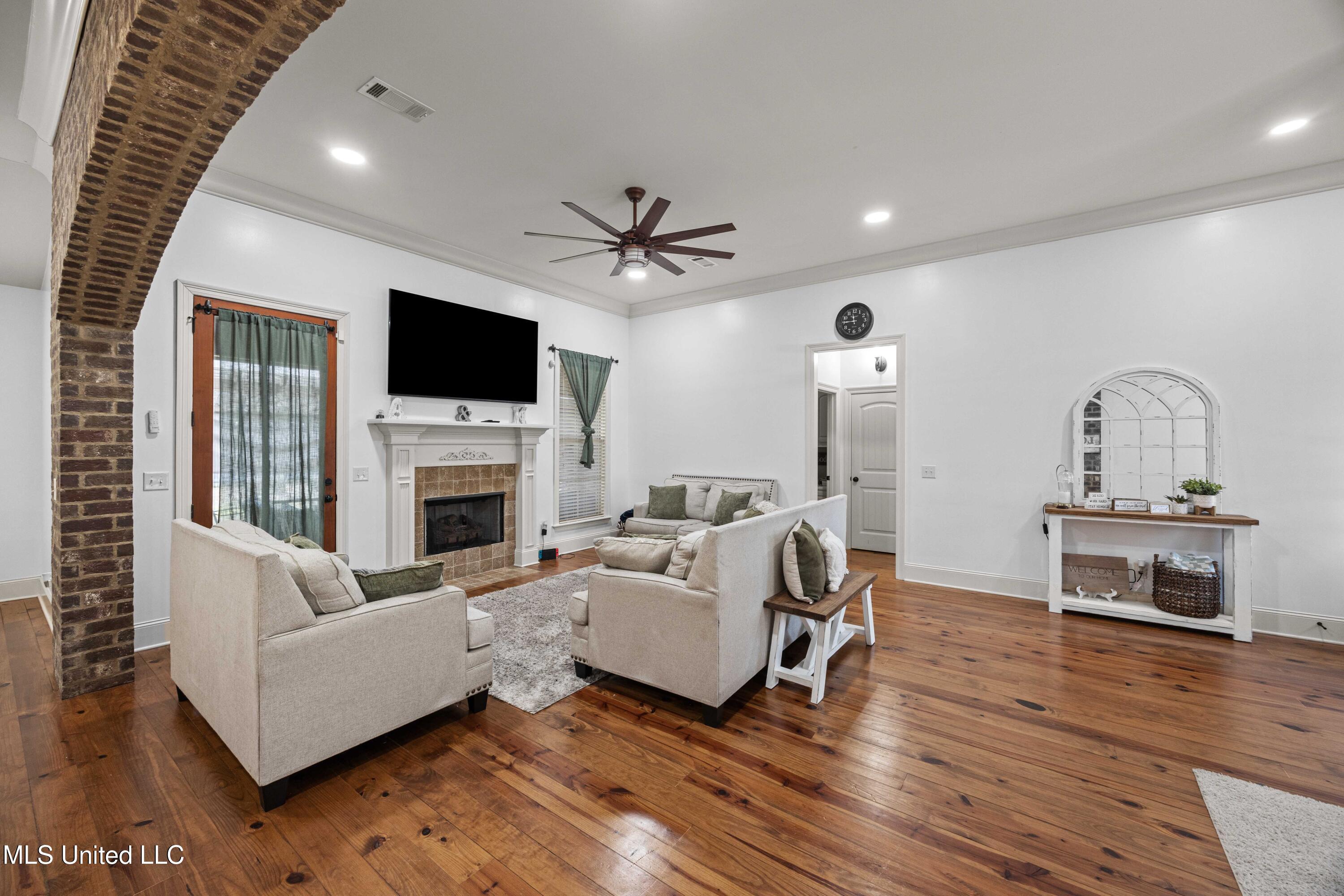 110 Tailfeather Drive Madison, MS 39110 - Photo 5 of 25 EOSR8613