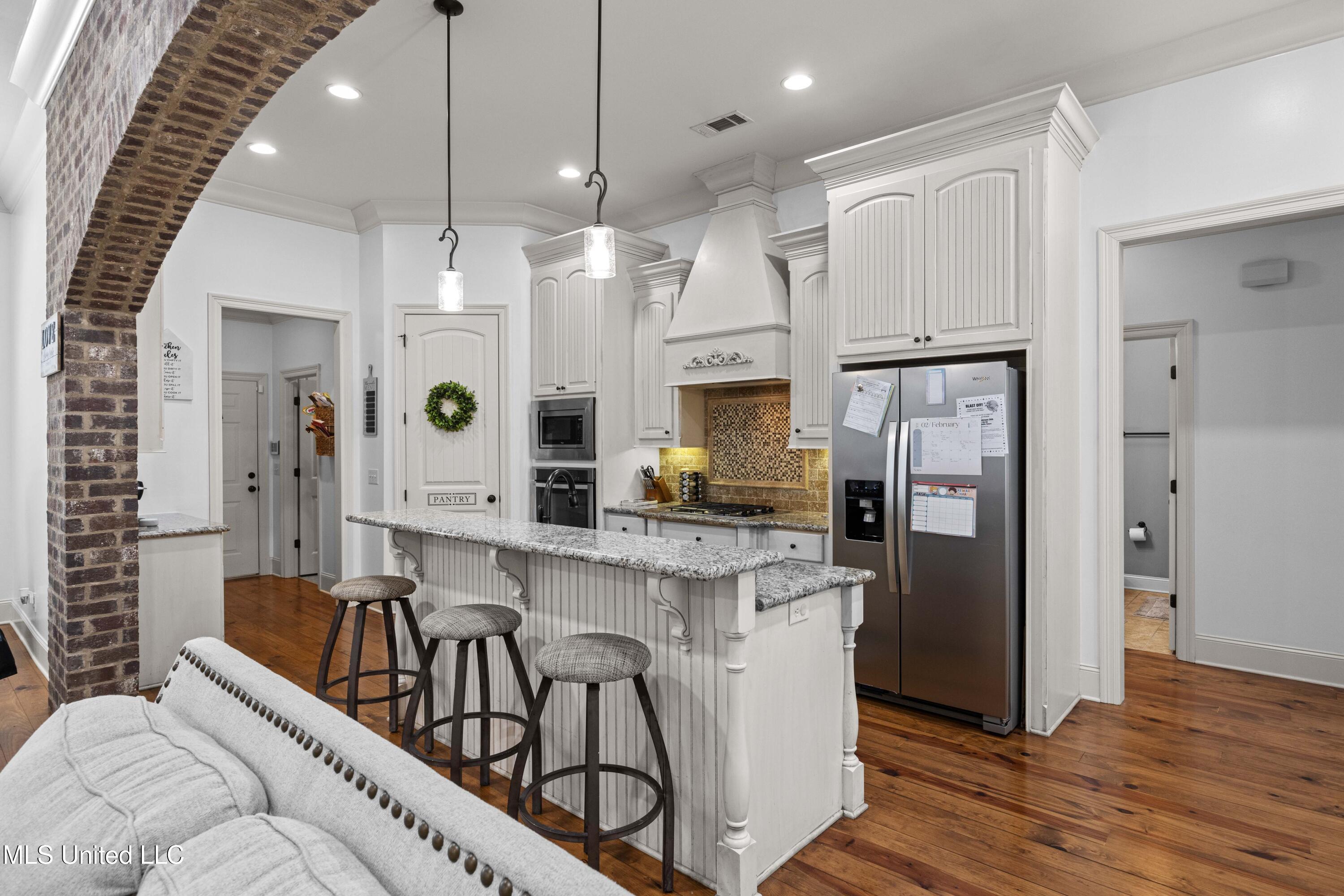 110 Tailfeather Drive Madison, MS 39110 - Photo 6 of 25 EOSR8653
