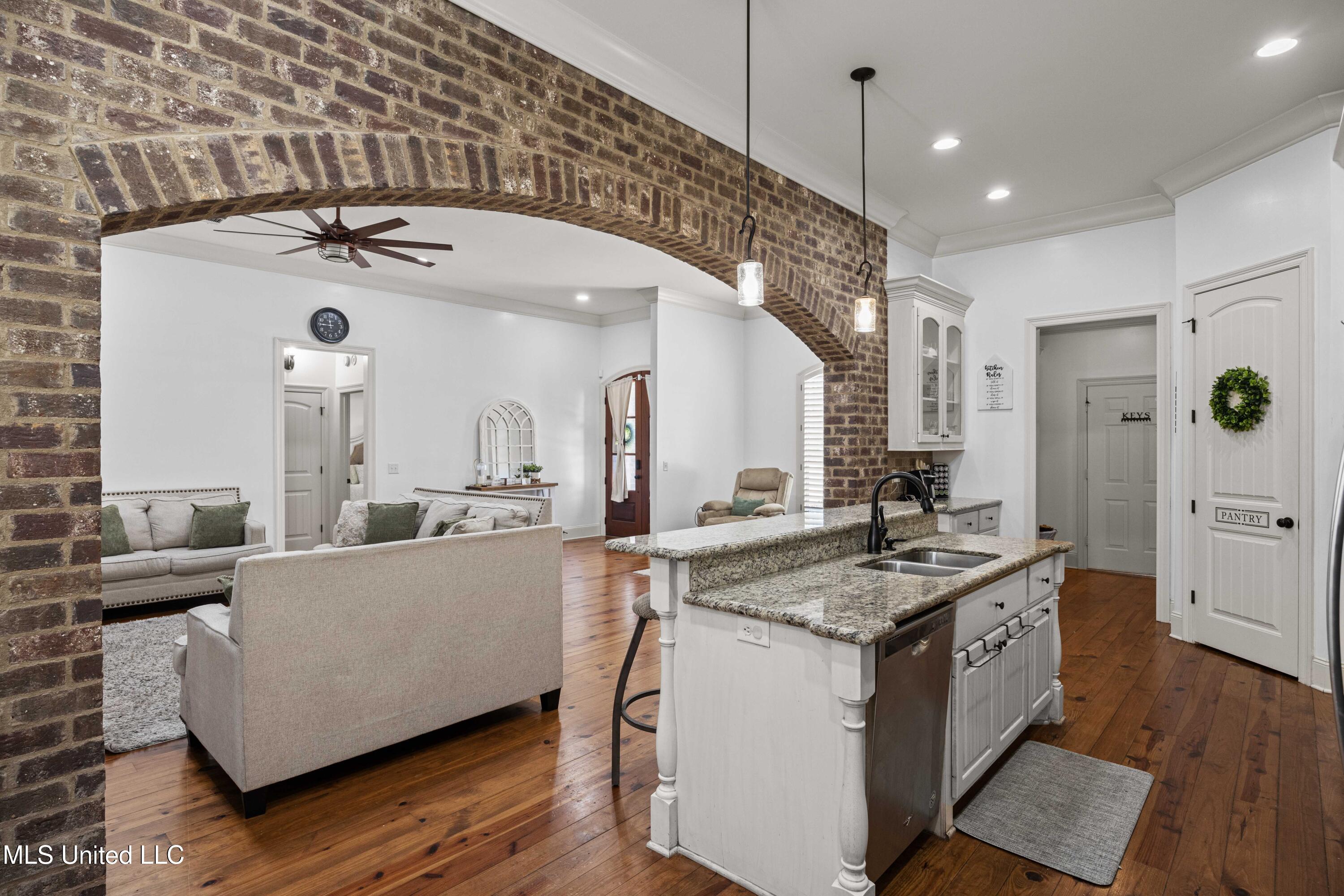 110 Tailfeather Drive Madison, MS 39110 - Photo 10 of 25 EOSR8658