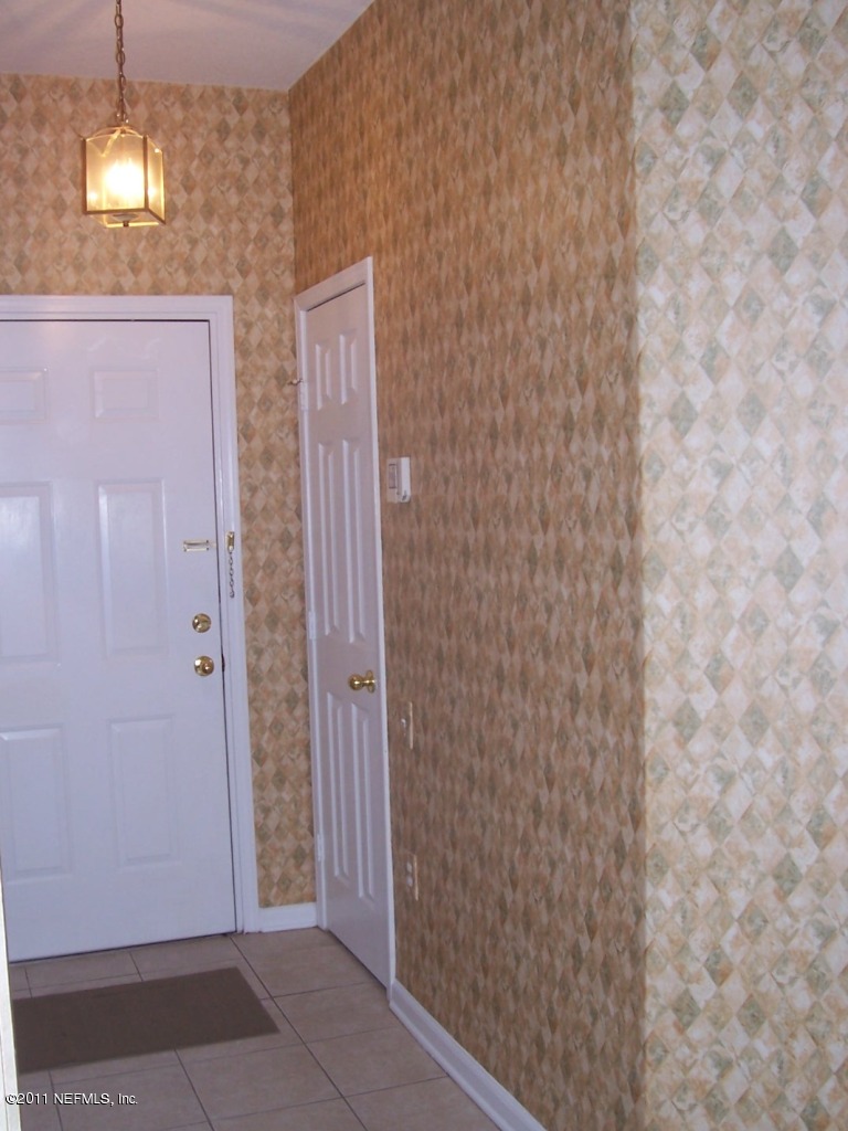 10550 Baymeadows Road, Unit 324 Jacksonville, FL 32256 - Photo 3 of 10 Foyer
