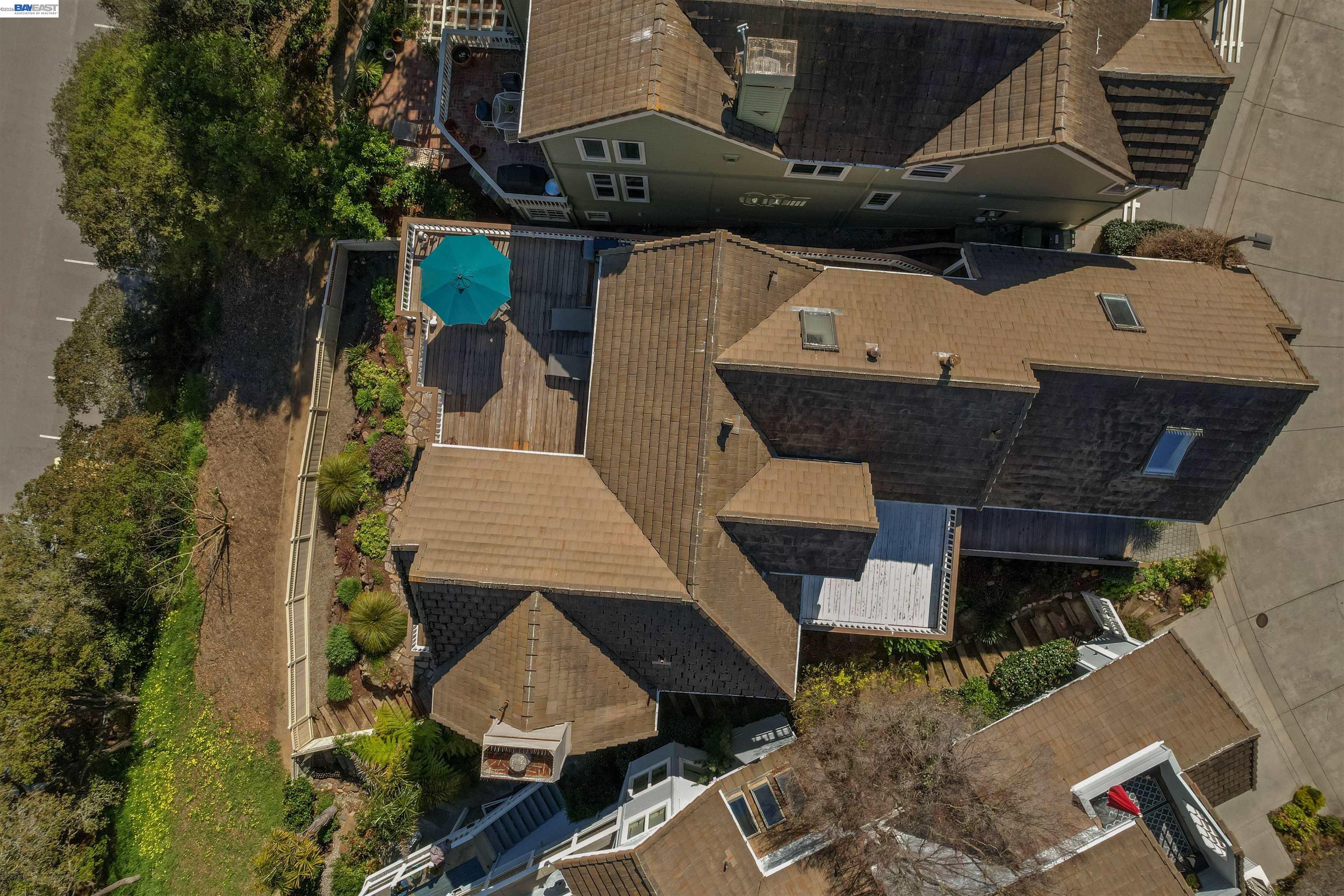 126 Frederick Street Santa Cruz, CA 95062 - Photo 59 of 60 an aerial view of a house with a yard