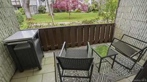 $399,999 | 65 Richmond Boulevard, Unit 1B, Ronkonkoma, NY 11779
