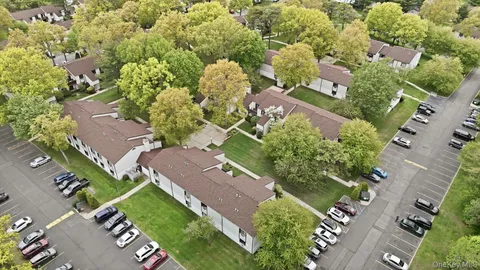 $399,999 | 65 Richmond Boulevard, Unit 1B, Ronkonkoma, NY 11779