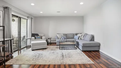$399,999 | 65 Richmond Boulevard, Unit 1B, Ronkonkoma, NY 11779
