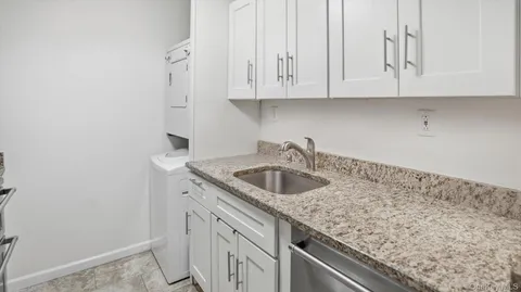 $399,999 | 65 Richmond Boulevard, Unit 1B, Ronkonkoma, NY 11779