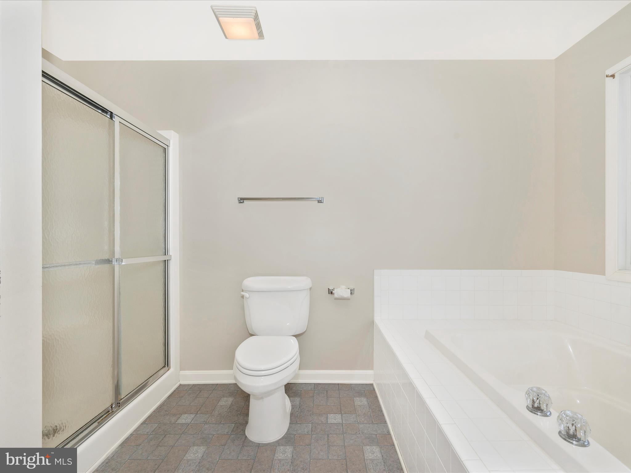 1014 Bexhill Drive Frederick, MD 21702 - Photo 27 of 42 Primary Bathroom