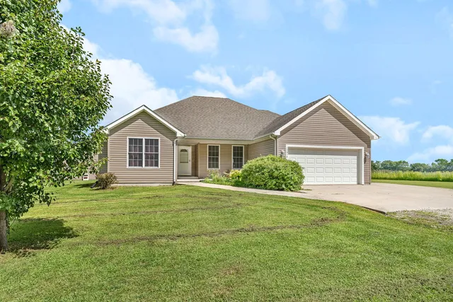 $579,900 | 22954 McGuire Road, Wilmington, IL 60481