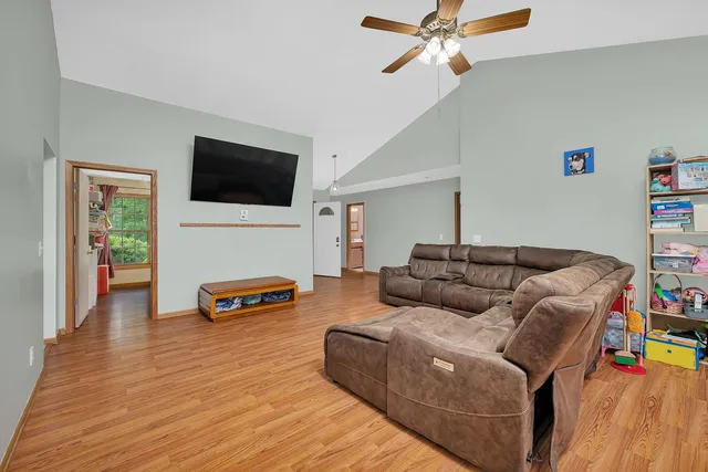 $579,900 | 22954 McGuire Road, Wilmington, IL 60481