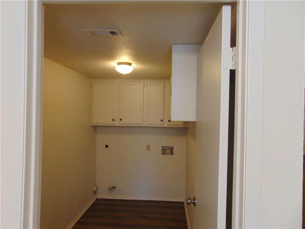 9213 Independence Loop Austin, TX 78748 - Photo 8 of 20