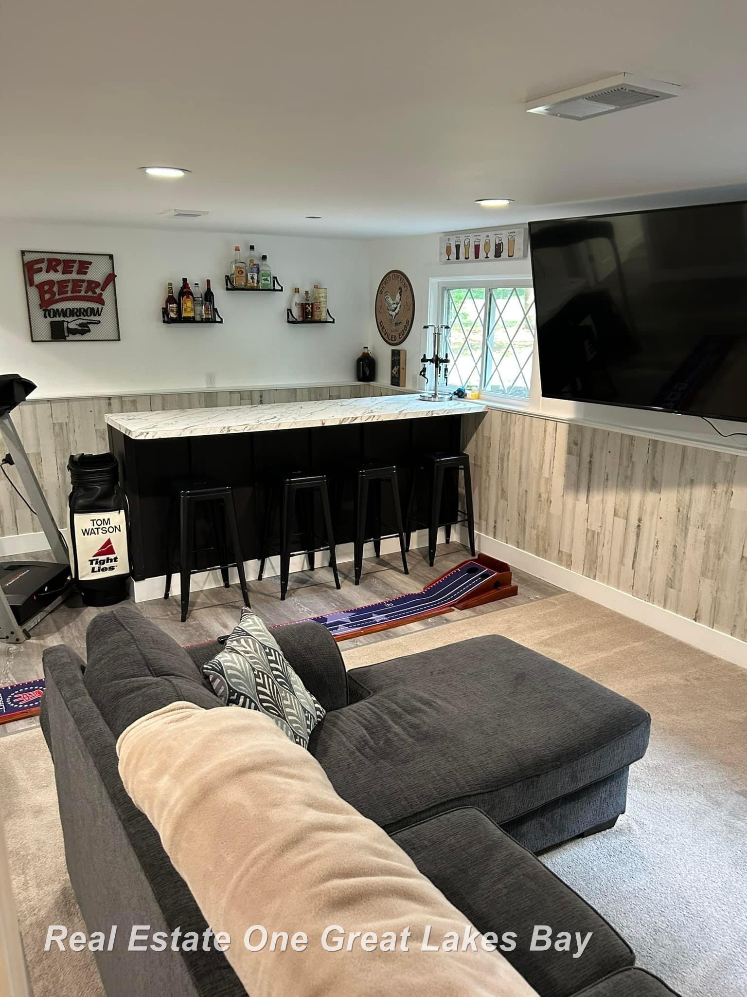 4680 South Graham Road St. Charles, MI 48655 - Photo 7 of 9