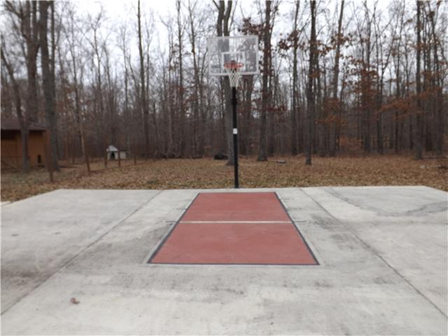 263 Bentridge Road Manchester, TN 37355 - Photo 6 of 6 This is a view of the basketball court that children and adults would love!