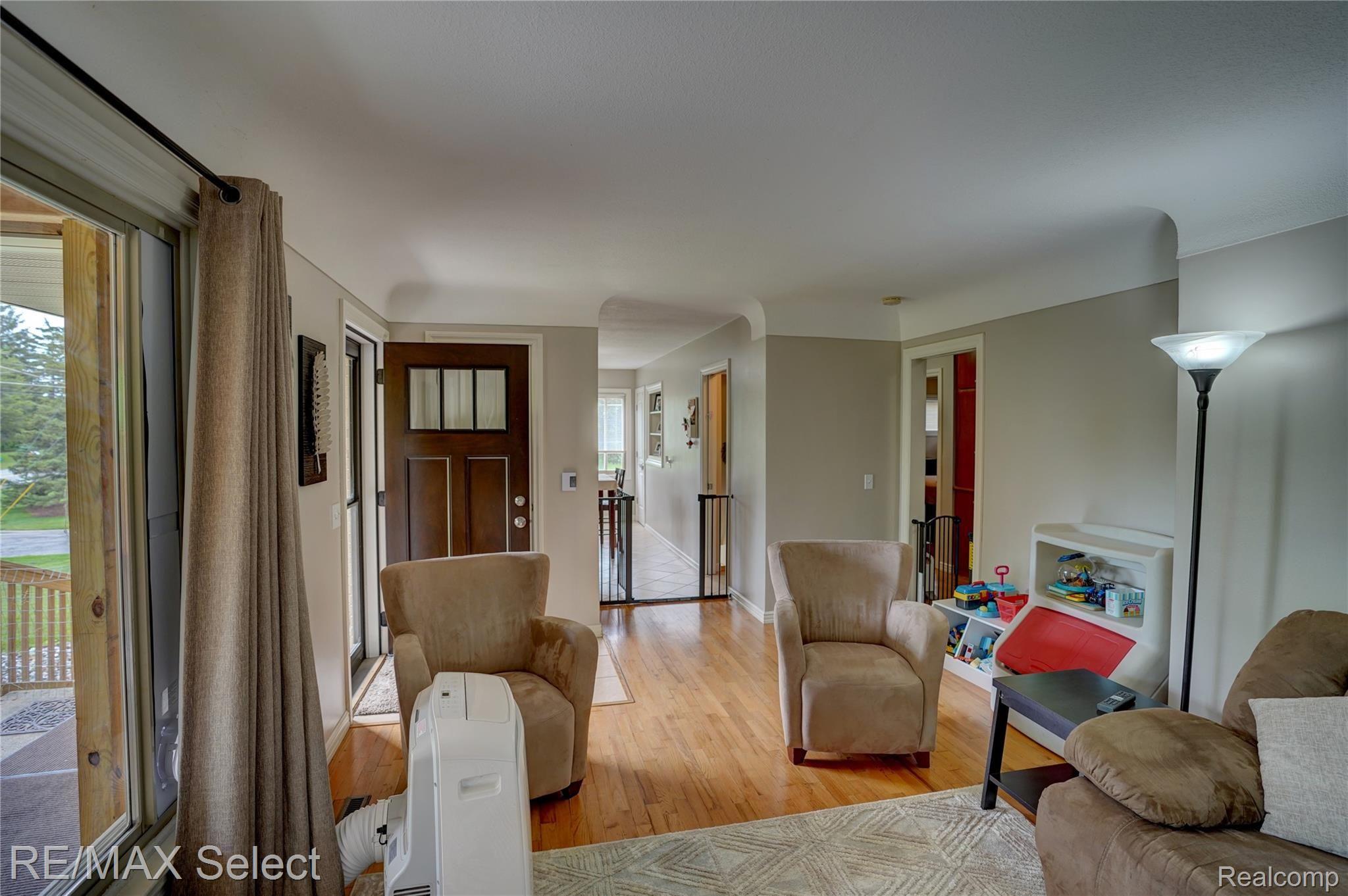 7303 East River Road Flushing, MI 48433 - Photo 17 of 30 7303 E River Road 36.jpg