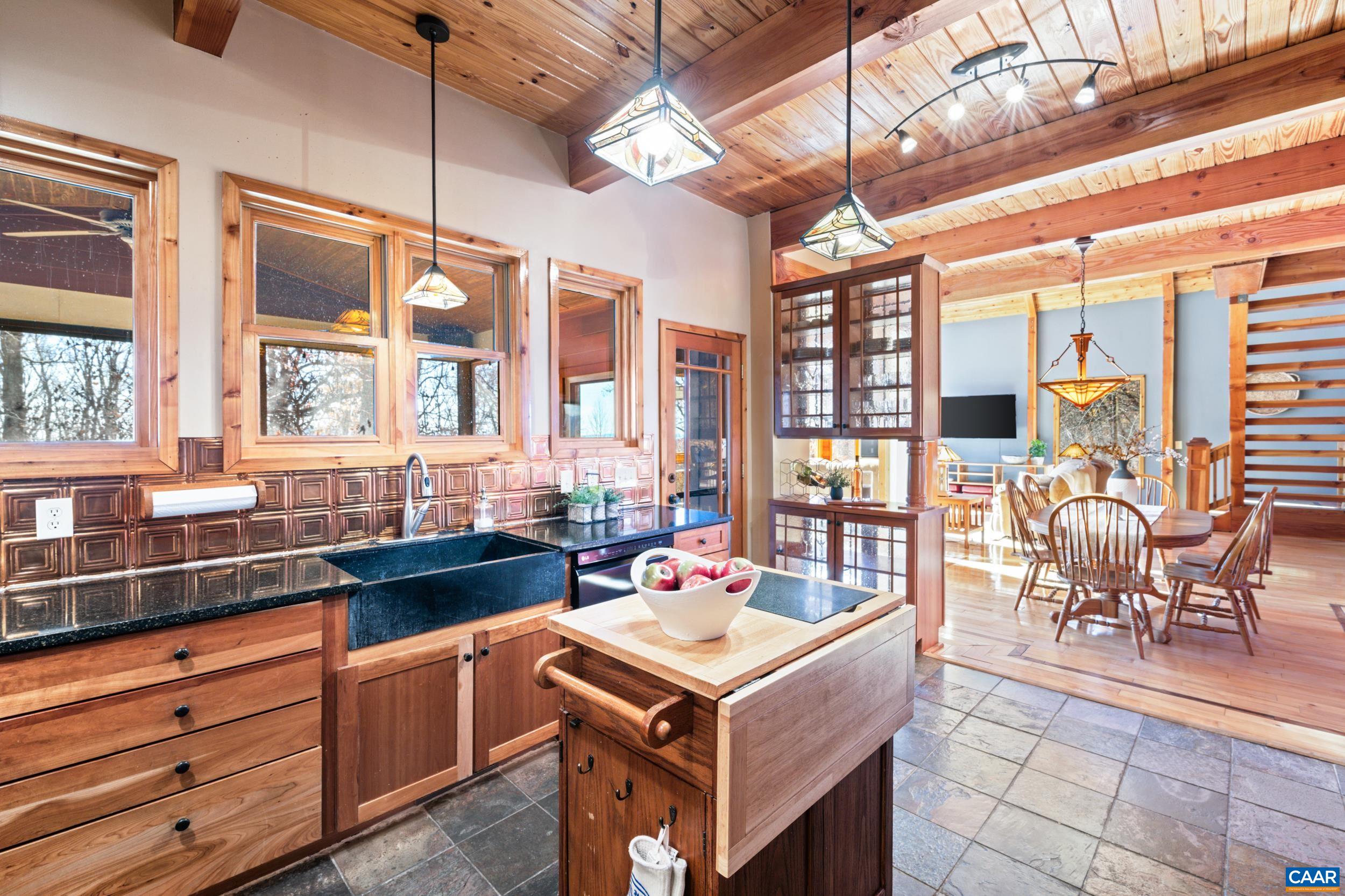 6696 Highlander Way Crozet, VA 22932 - Photo 11 of 71