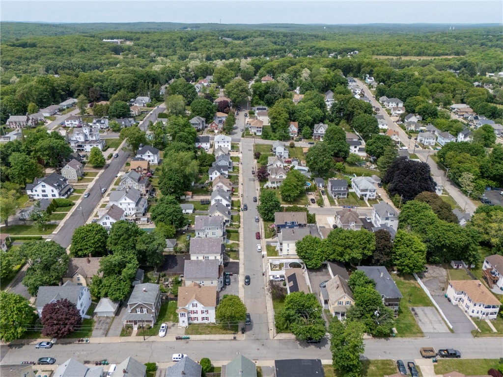 32 Vine Street Woonsocket, RI 02895 - Photo 5 of 34