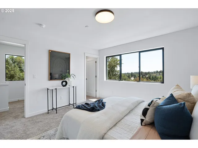 $679,800 | 7308 Southwest 13th Drive, Portland, OR 97219