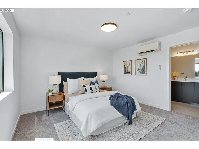 $679,800 | 7308 Southwest 13th Drive, Portland, OR 97219