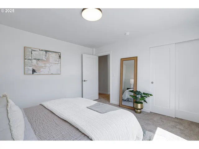 $679,800 | 7308 Southwest 13th Drive, Portland, OR 97219