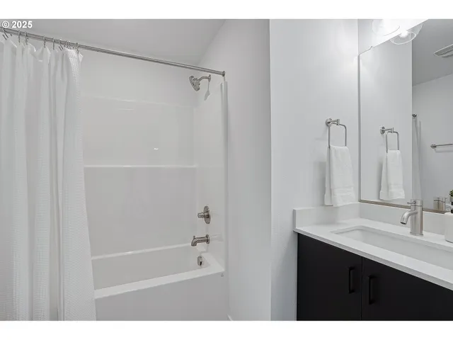 $679,800 | 7308 Southwest 13th Drive, Portland, OR 97219