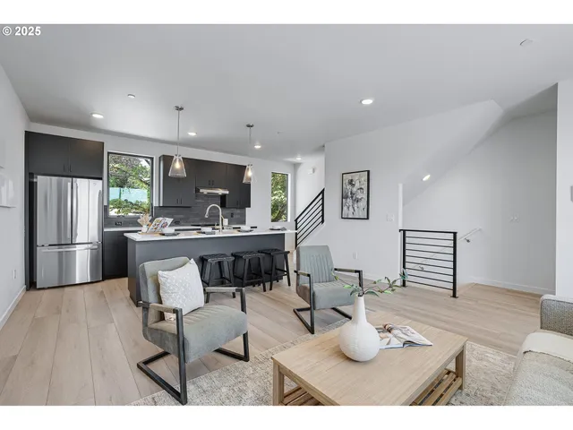 $679,800 | 7308 Southwest 13th Drive, Portland, OR 97219