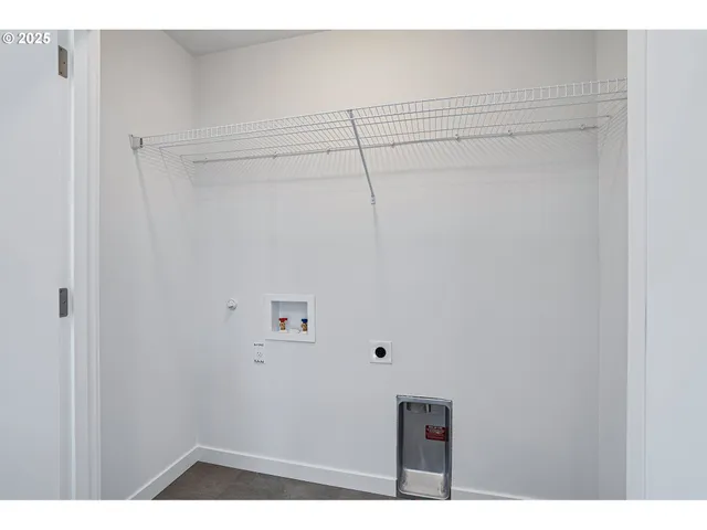 $679,800 | 7308 Southwest 13th Drive, Portland, OR 97219