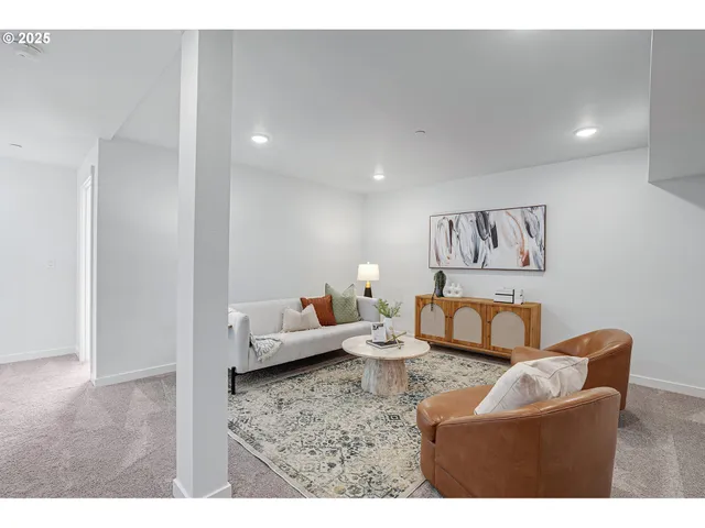 $679,800 | 7308 Southwest 13th Drive, Portland, OR 97219