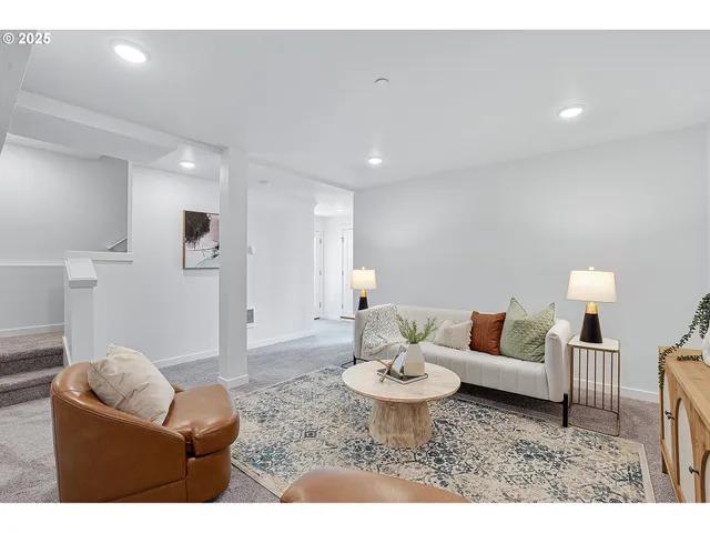 $679,800 | 7308 Southwest 13th Drive, Portland, OR 97219