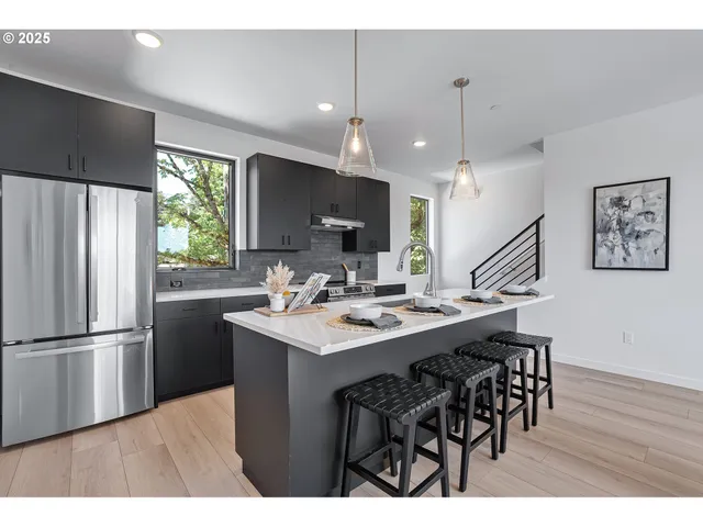 $679,800 | 7308 Southwest 13th Drive, Portland, OR 97219