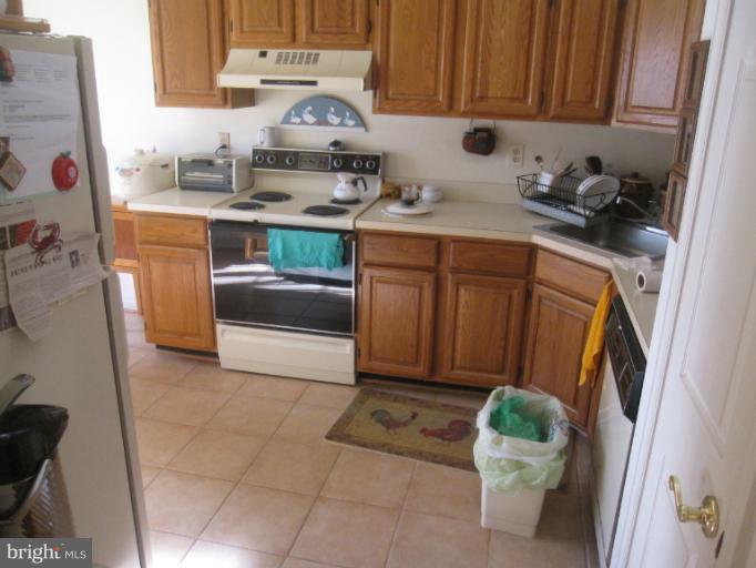 13429 Silver Moon Way Silver Spring, MD 20904 - Photo 18 of 30 Kitchen