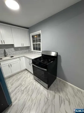 $2,250 | 171-183 Fort Lee Road, Unit 1811C, Teaneck, NJ 07666