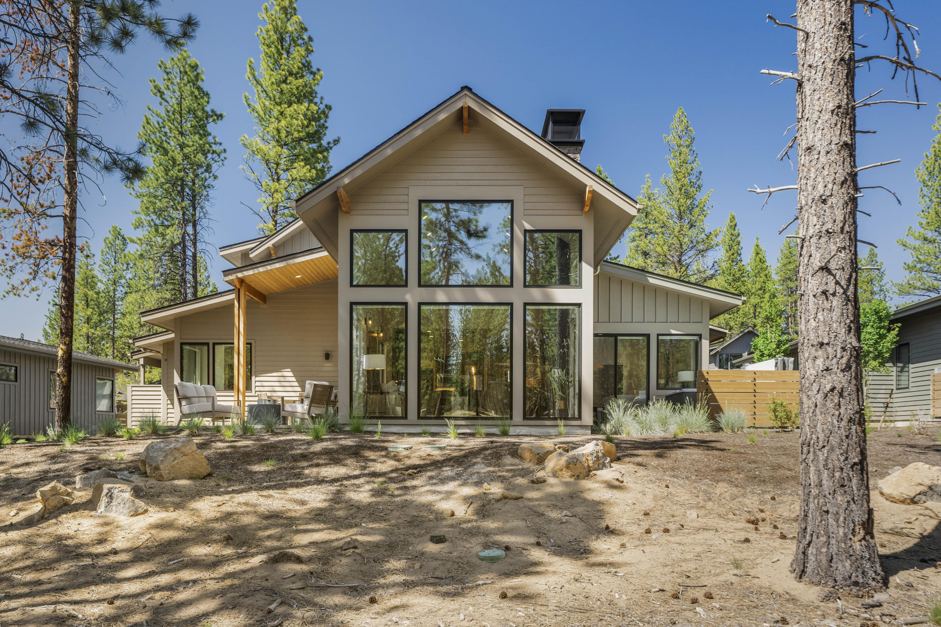 18171 Forestbrook Loop Bend, Unit 9 Bend, OR 97707 - Photo 32 of 41 49-Exterior